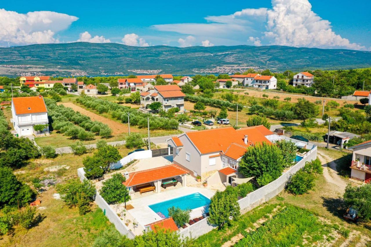 Luka Villa Pridraga Exterior photo
