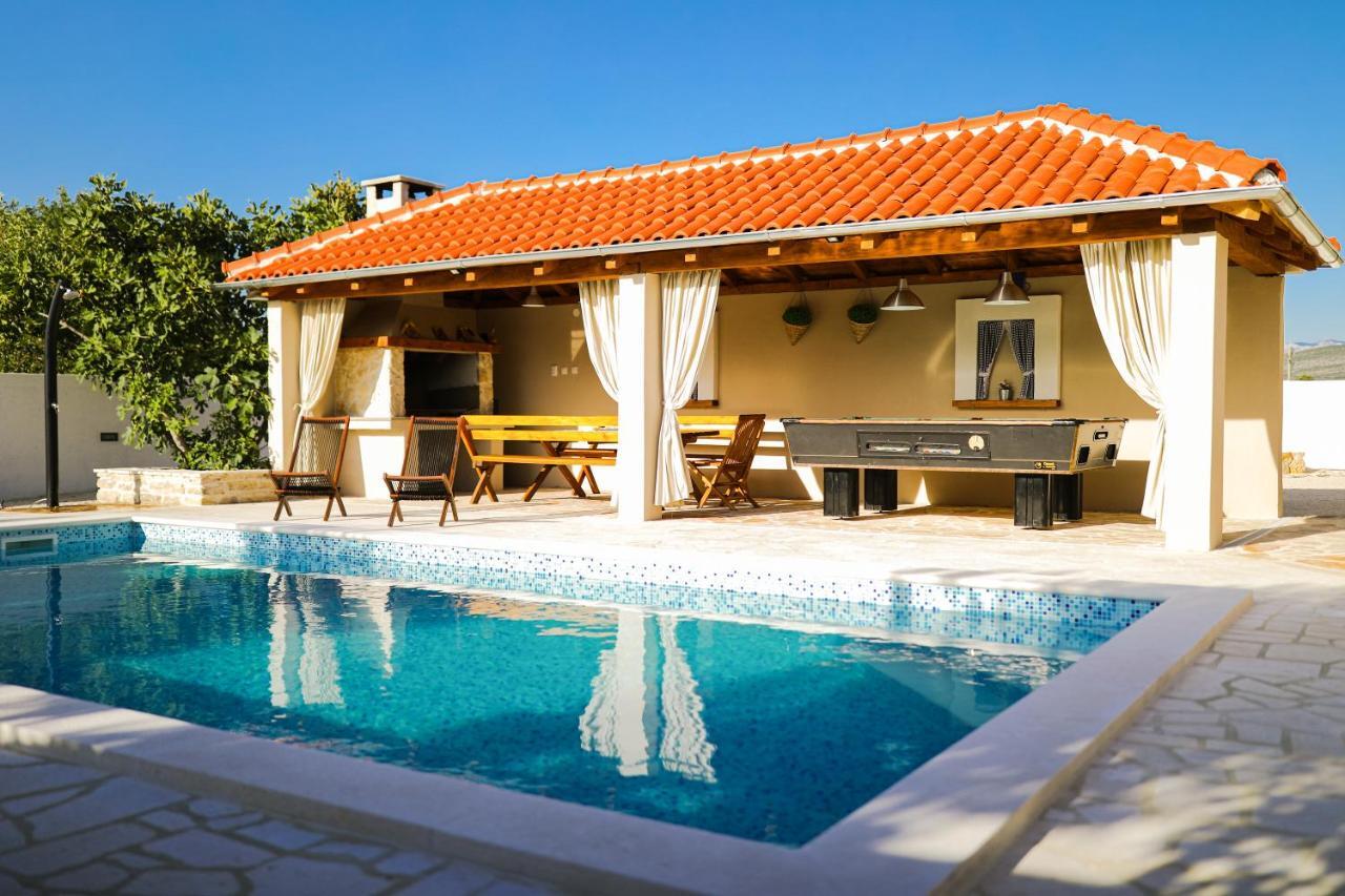 Luka Villa Pridraga Exterior photo