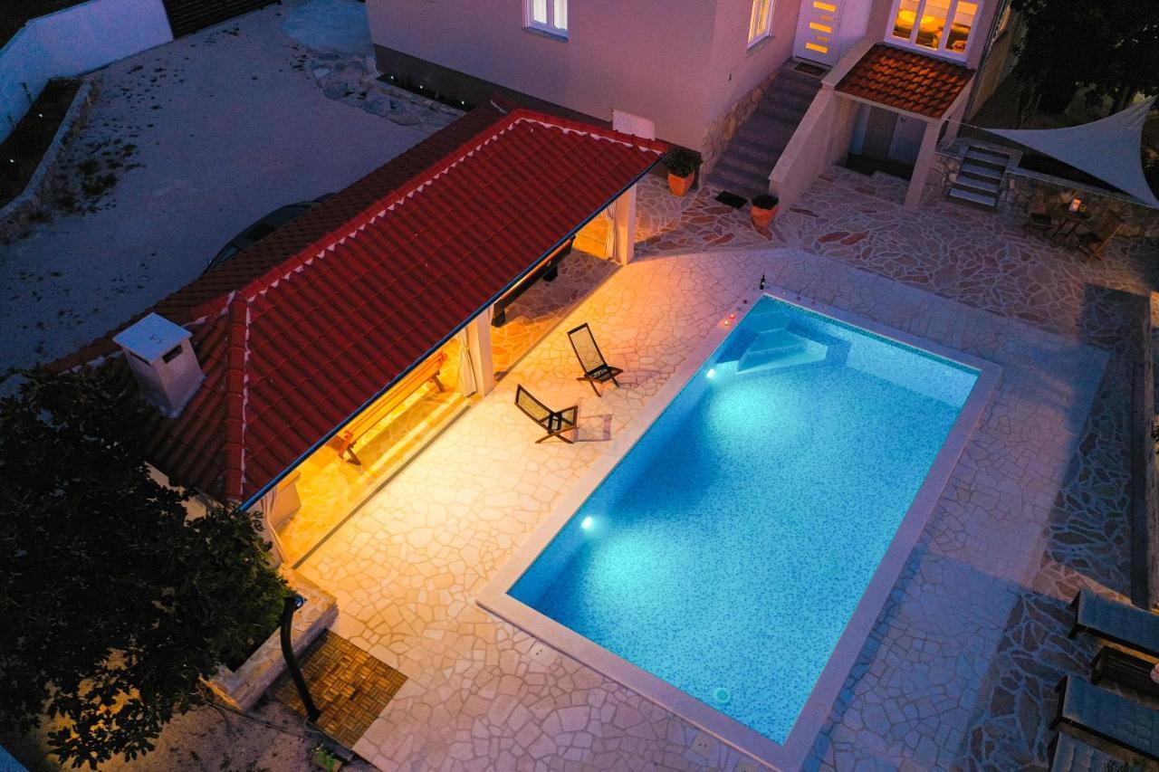 Luka Villa Pridraga Exterior photo