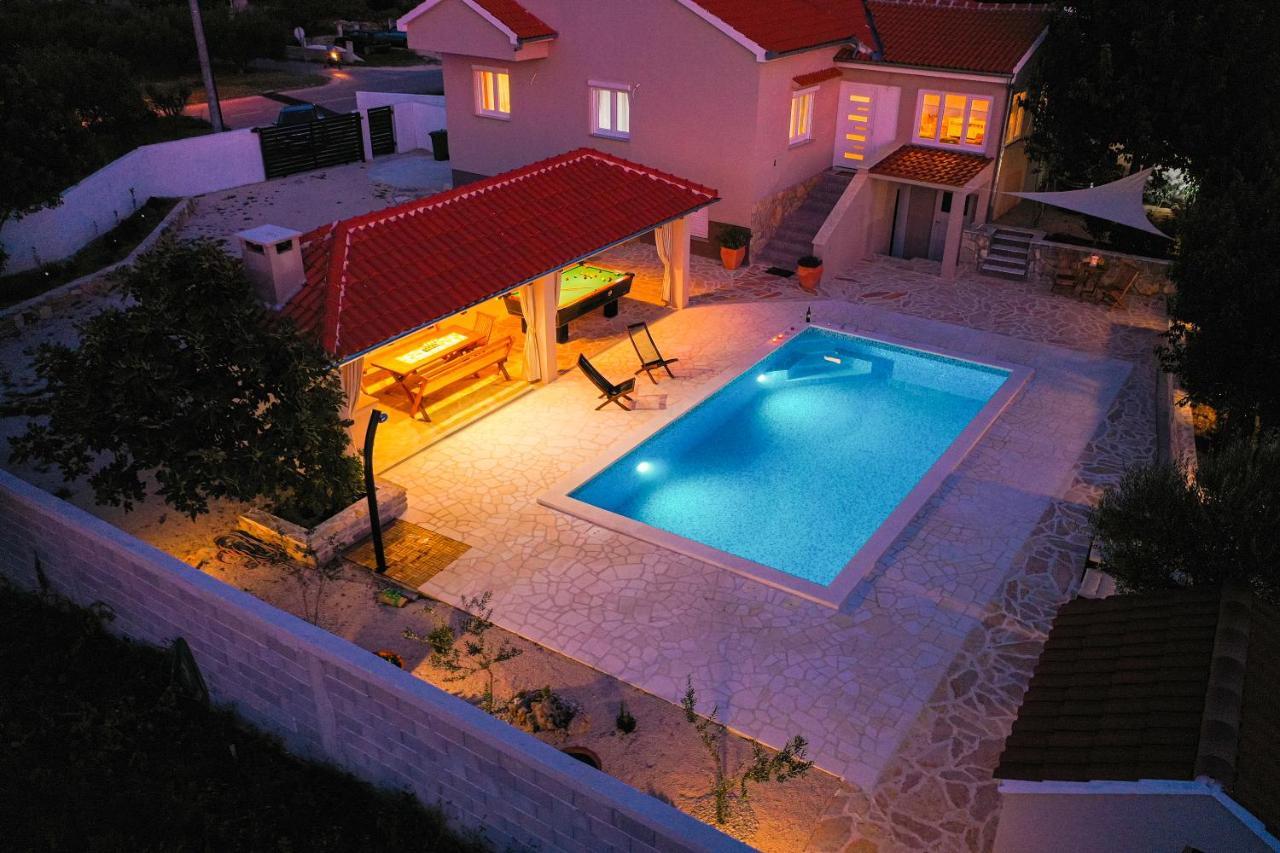 Luka Villa Pridraga Exterior photo