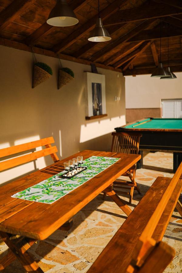 Luka Villa Pridraga Exterior photo