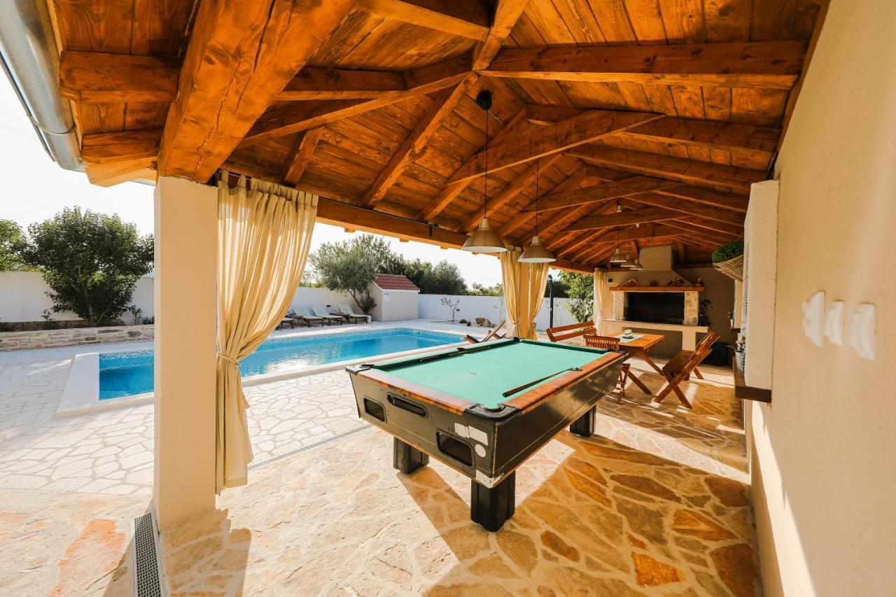 Luka Villa Pridraga Exterior photo