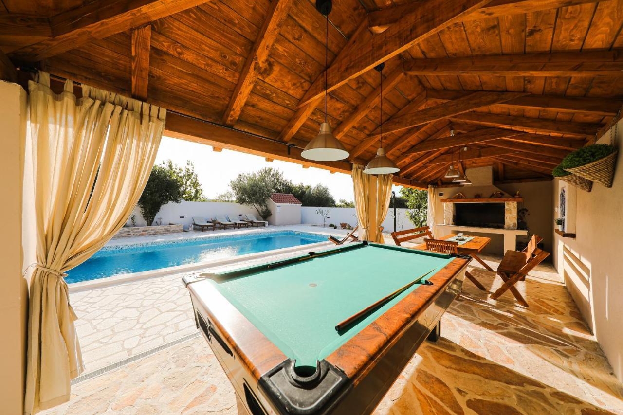 Luka Villa Pridraga Exterior photo