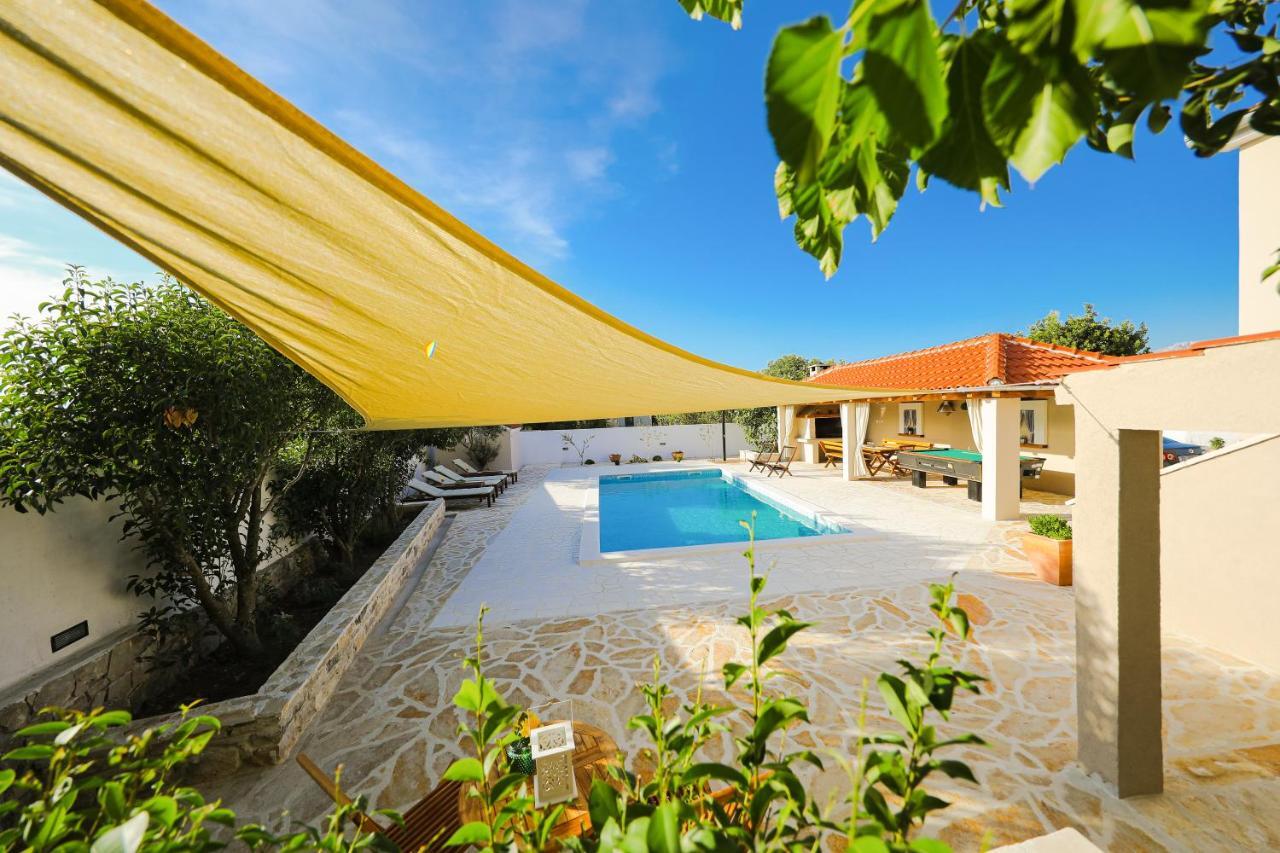 Luka Villa Pridraga Exterior photo